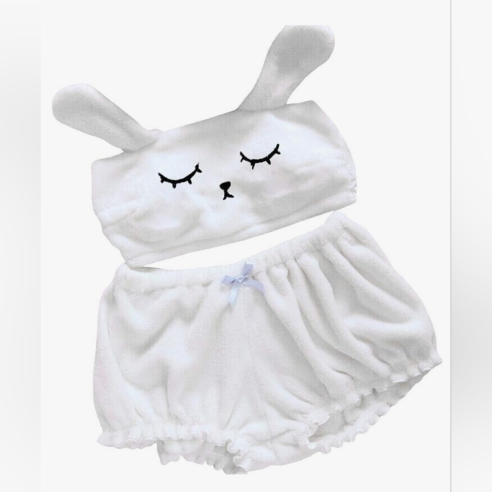 Kawaii Anime Cute Pajamas Set for Women Sweet Lovely Velvet Tube Top and Shorts